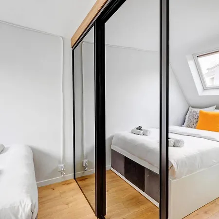 Stylish Nest - Heart Of